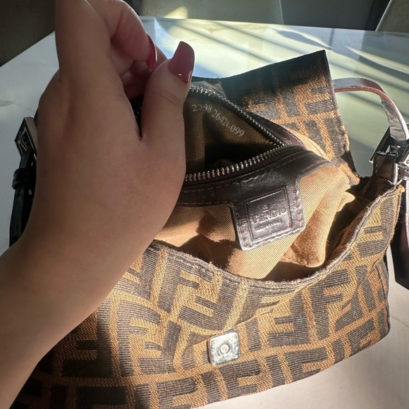 SOLD Fendi baguette shoulder bag zucca print ✨ - Picture 9 of 10